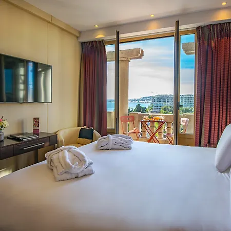 Hotel 1er 4*