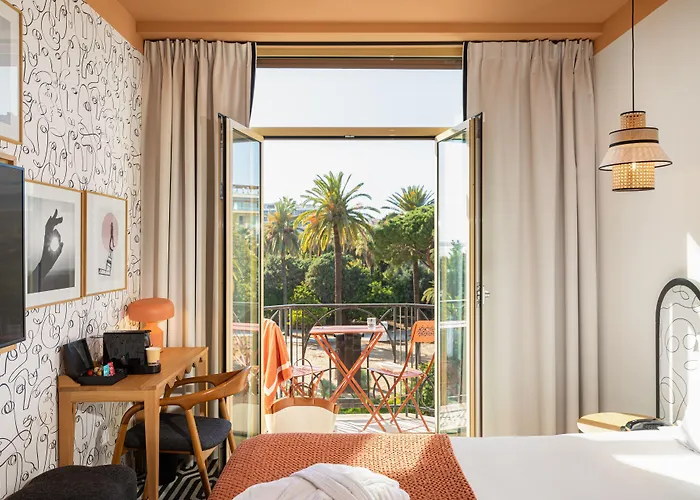 Hotell 1er 4*
