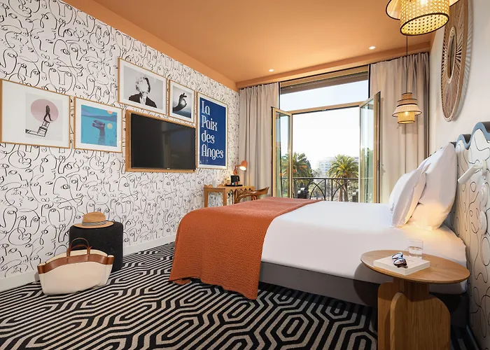 阿尔伯特第一酒店 4*